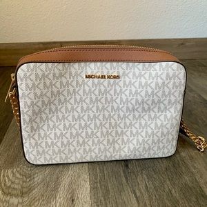 Michael Kors crossbody purse